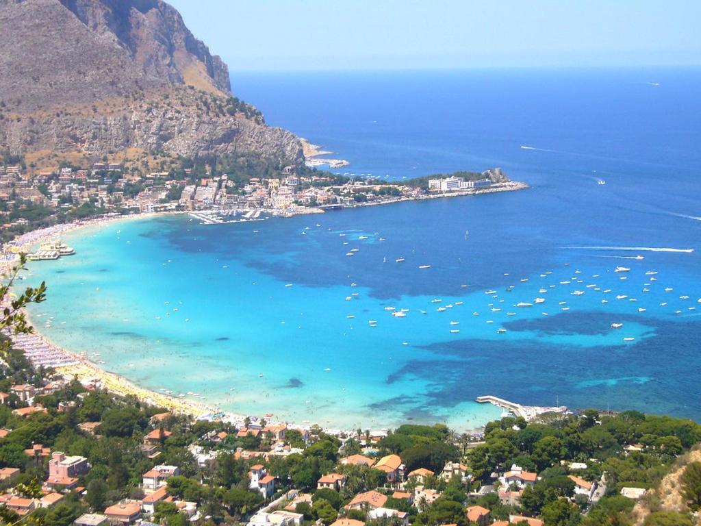 Trentuno Mondello Apartments Exteriör bild